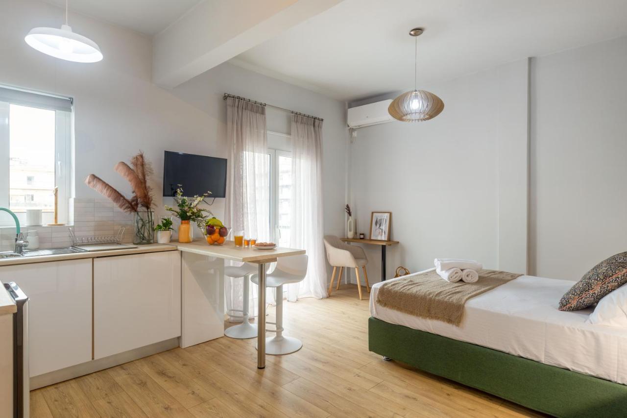Holodek Apartments: Kallithea Atene Esterno foto